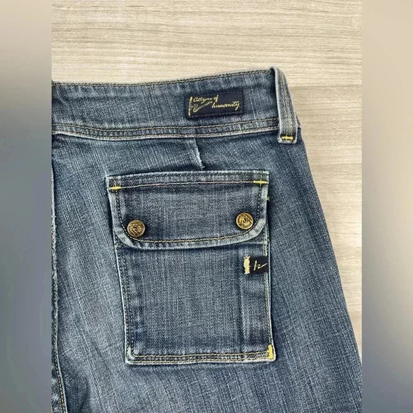Citizens of Humanity Y2K Low Rise Flare Medium Wash Blue Jeans size 29 - Picture 9 of 16